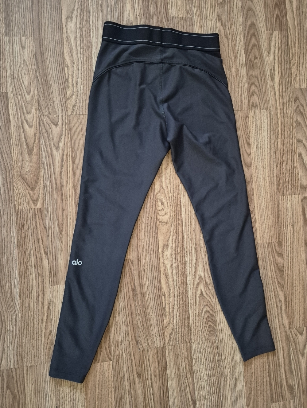 Alo Women's Grey Athletic Leggings - Picture 2 of 6